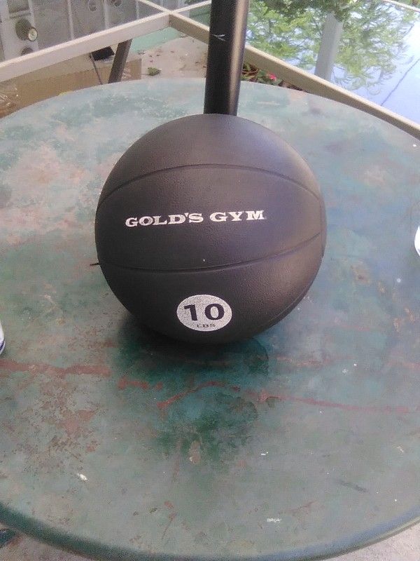 Good Golds Gym 10 Pound Ball , Perfect For Basket Ball Or Soccer Work Out 