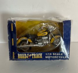Maisto Honda Valkyrie F6 Road & Track 1/18 Scale Die Cast Motorcycle Yellow