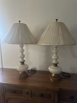 Stunning Pair Of Vintage White Glass Lamps 