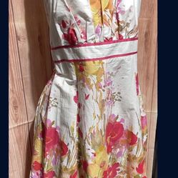 R & K Women’s sleeve less Floral💕🌸💕 ☀️ 🌞 👗  👗 Size 16 /xl 