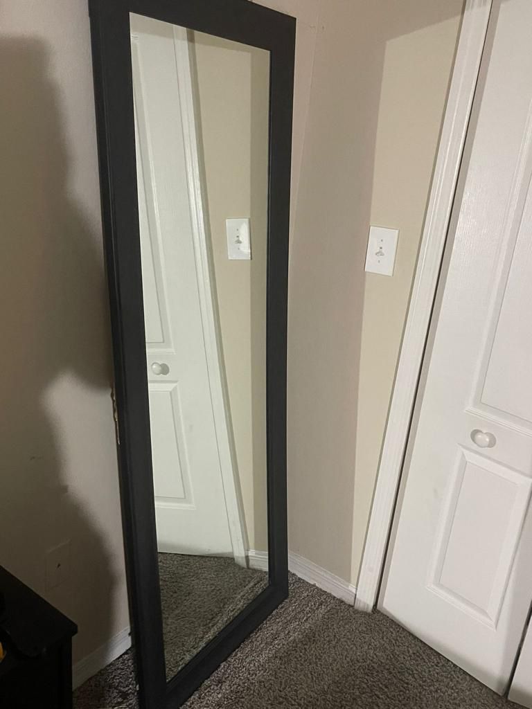 Black Queen Size Bed Set