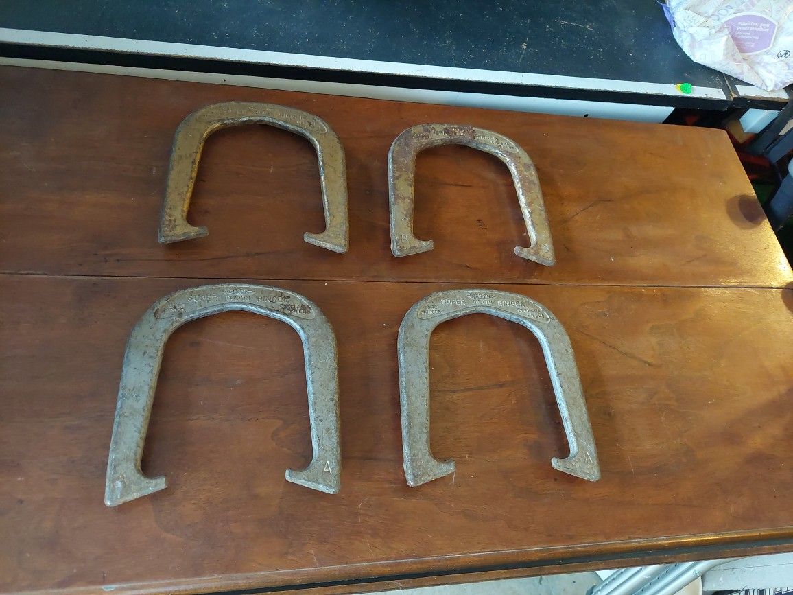 Diamond Super Deluth Ringer Horseshoe 
