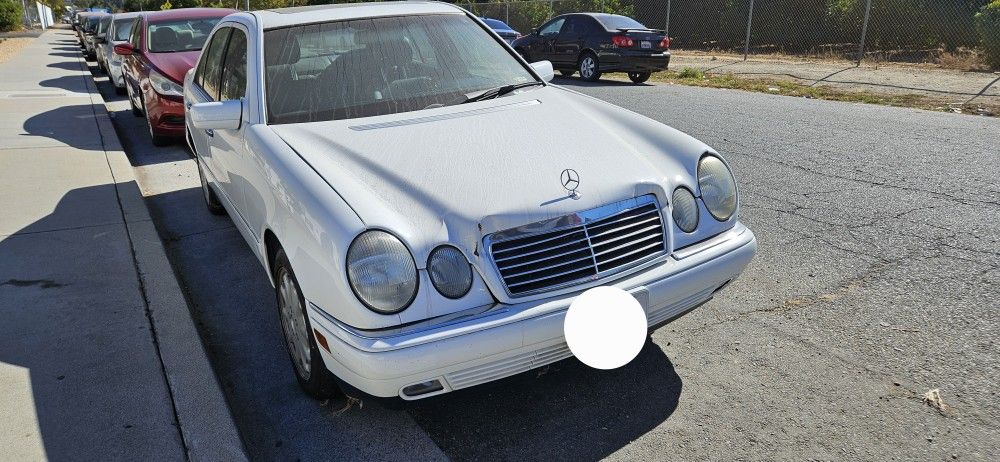 1998 Mercedes-Benz E-Class
