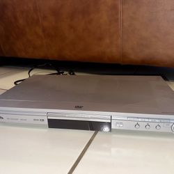 PANASONIC DVD PLAYER