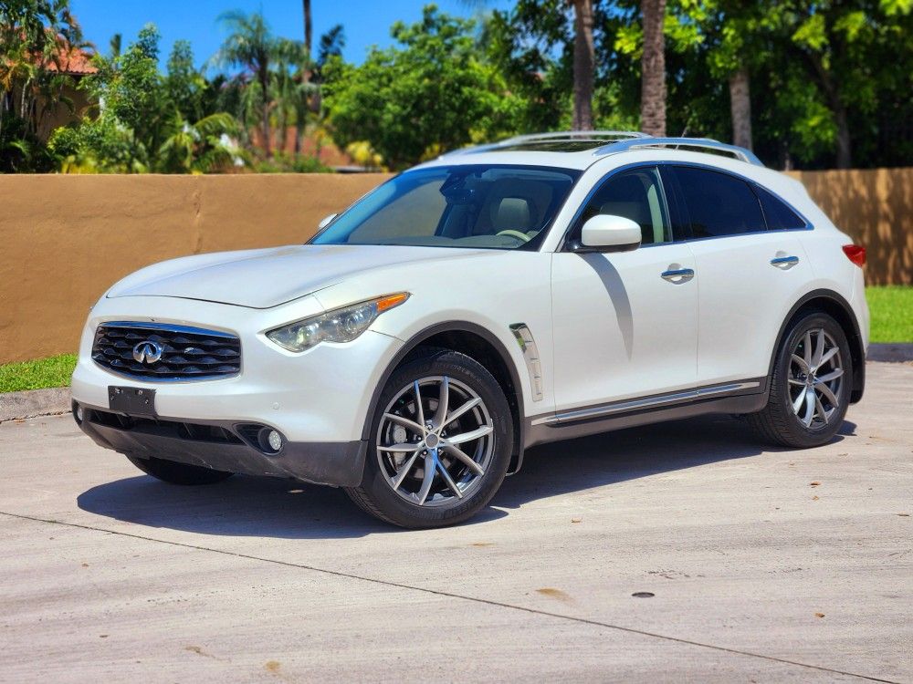 Infiniti FX50S  