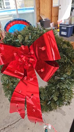 christmas wreath lights up