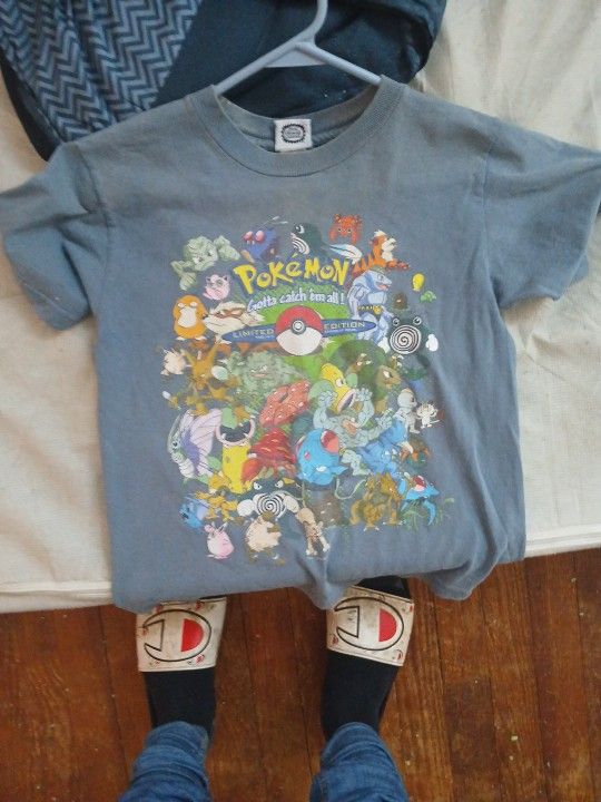 Limited Edition 1990s Kids Pokémon Tee Shirt . Best Offer .