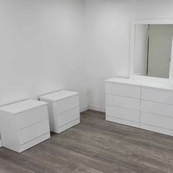 Dresser Whit Mirror And 2 Nightstands - Cómoda Con Espejo Y 2 Mesitas De Noche 