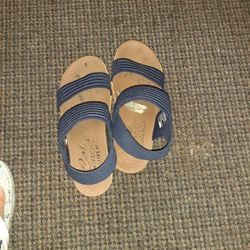 Sandles