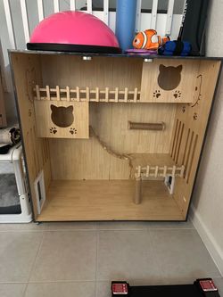 Wooden Cat Villa, Xlarge Cat Enclosure, Indoor Enclosure Cat Houses With Dual-door Visibility