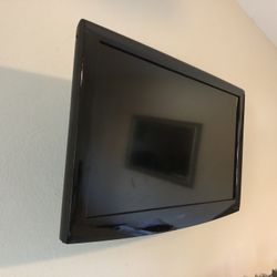 COBY 32” TV