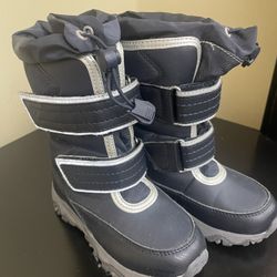 Snow Boots  10c