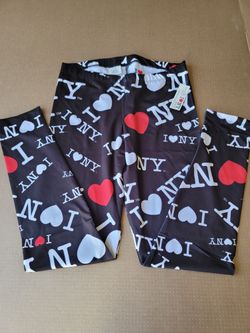 I LOVE NY. LEGGINGS NEW WITH TAG, SIZES SMALL TO XL. ONLY WHOLESALE $1 . PLEASE SOLO PERSONAS INTERESADAS