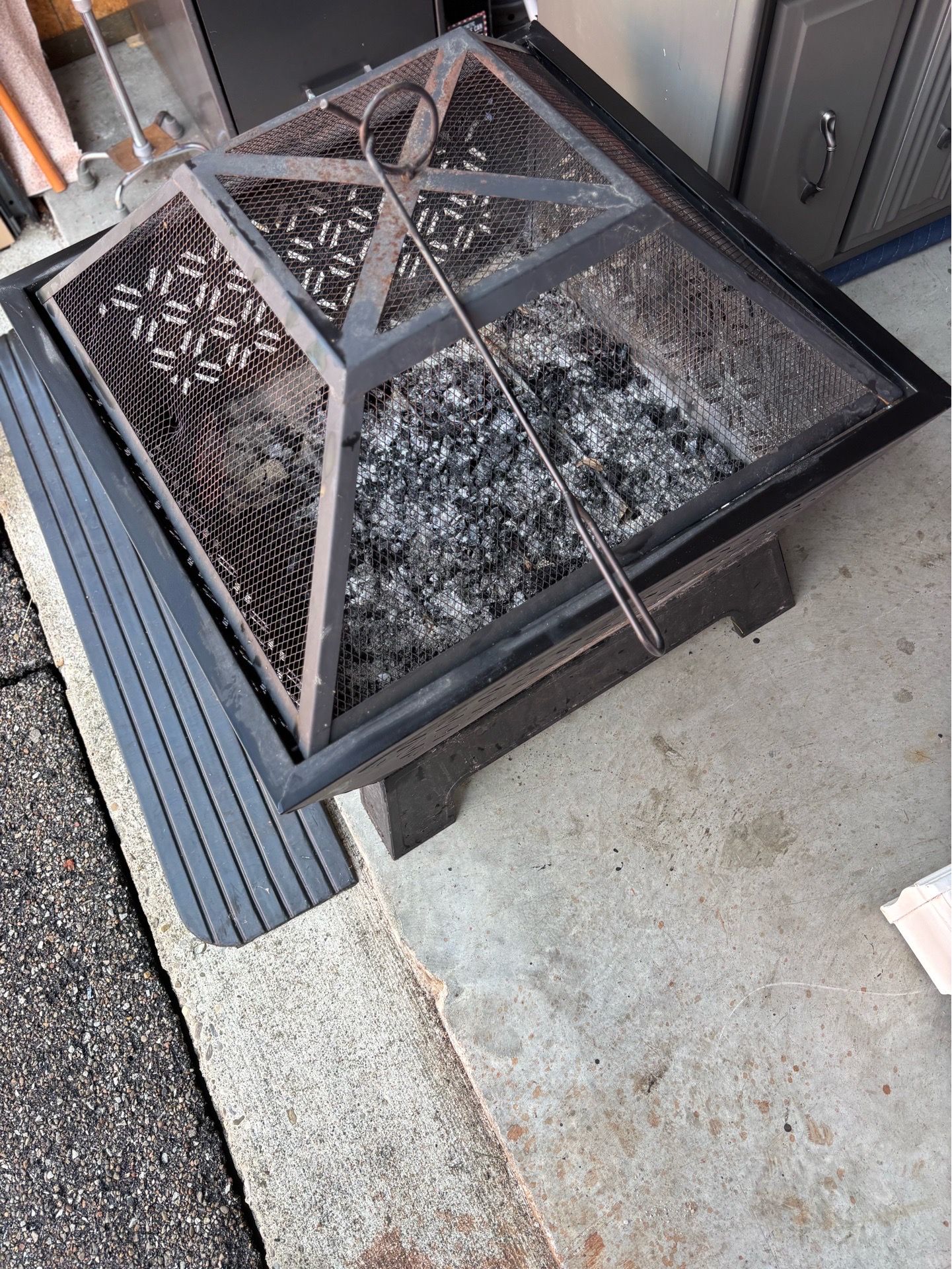 Outside Fire Pit With Spark Screen & Poker & Cover