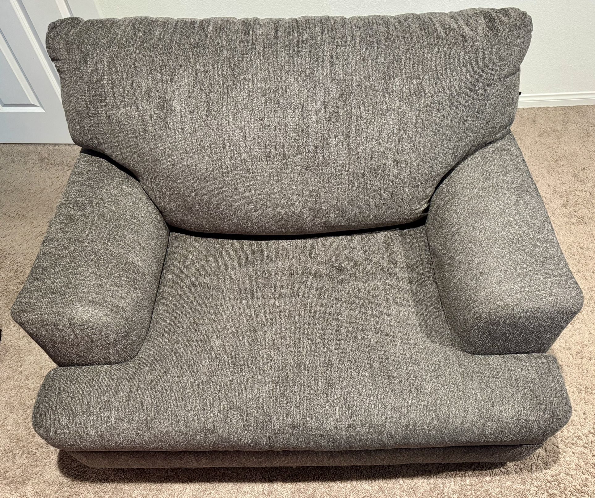 Stonemeade Oversized Chair + Ottoman