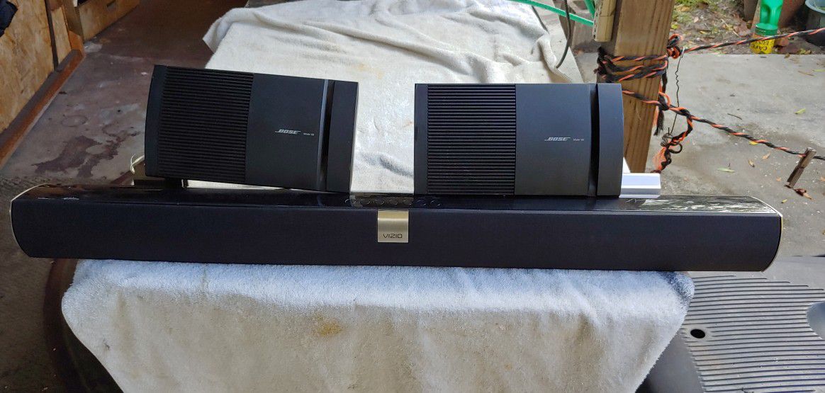 2 Bose speakers