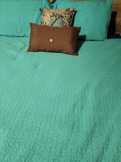 Turquoise Bedding And Decor