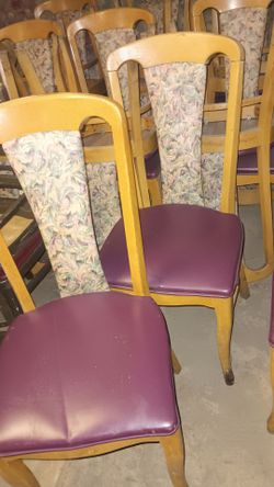 Sillas tamaño normal y 19 grandes