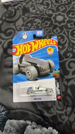 Hot wheels monopoly Pass N Go