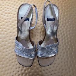 Stuart Weitzman Size 5 Heel