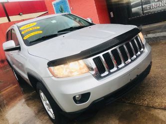 2013 jeep Cherokee 4x4, $2500 Down