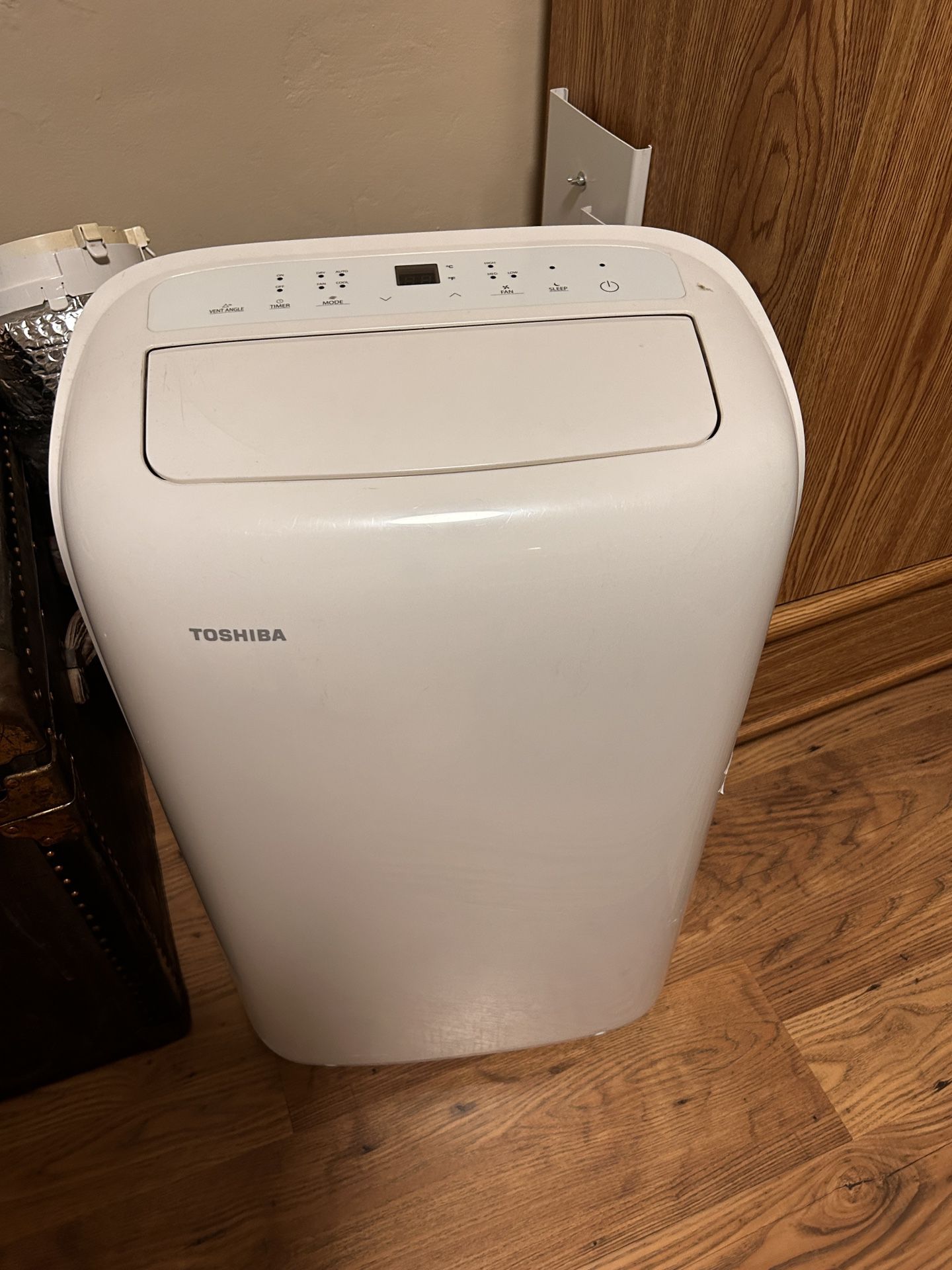Toshiba 300 Sq FT Portable Air Conditioner 