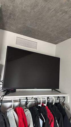 43 Inch Pioneer TV