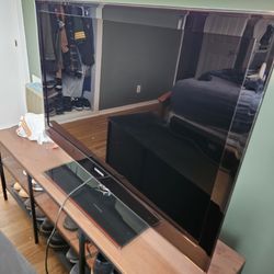 2009 -2010 LED Samsung TV 46"