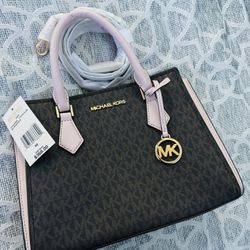 Michael Kors Messenger Bag