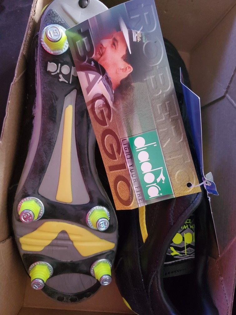 Diadora, ROBERTO BAGGIO MATCHWINNER 2 for Sale in San Bernardino