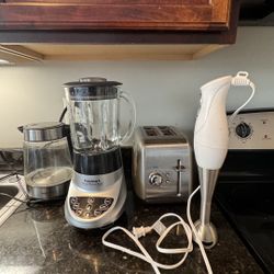Kitchen Appliances - Mixer, Toaster, Blender/Food Processor  & Water Heater 