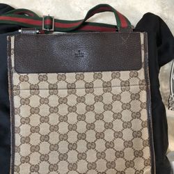  Authentic Gucci Crossbody Bag