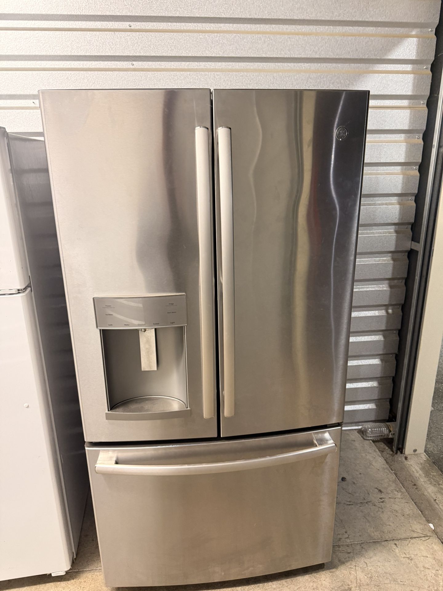 GE Refrigerator