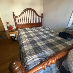 Ethan Allen Full Size Bed W/frame And New Foam Mattress 