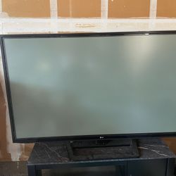 LG TV comes With Remote 
