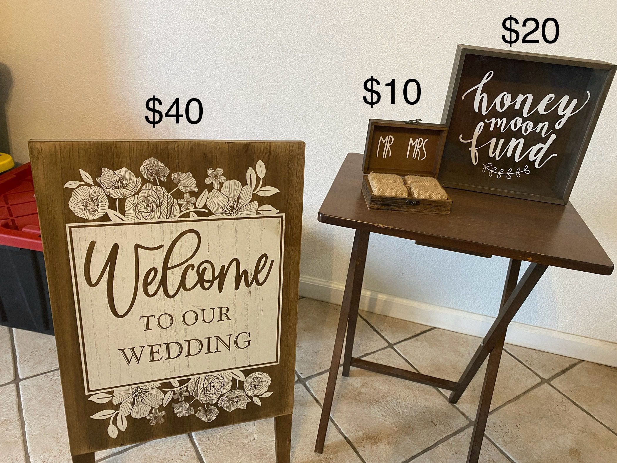 Multiple Items For Wedding Decor. Buy The Bundle For $65