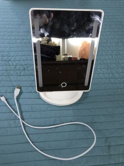Gofine makeup mirror