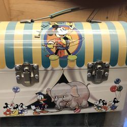 1999 Series #1 Disney Mickey Mouse Metal Lunch Box Under the Big Top