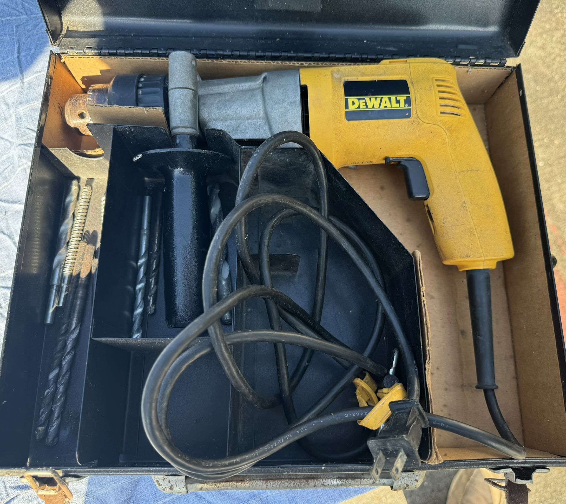 DeWalt DW510 Hammer Drill 1/2” vsr