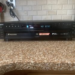 Sony 5 Disc CD/DVD Video Player