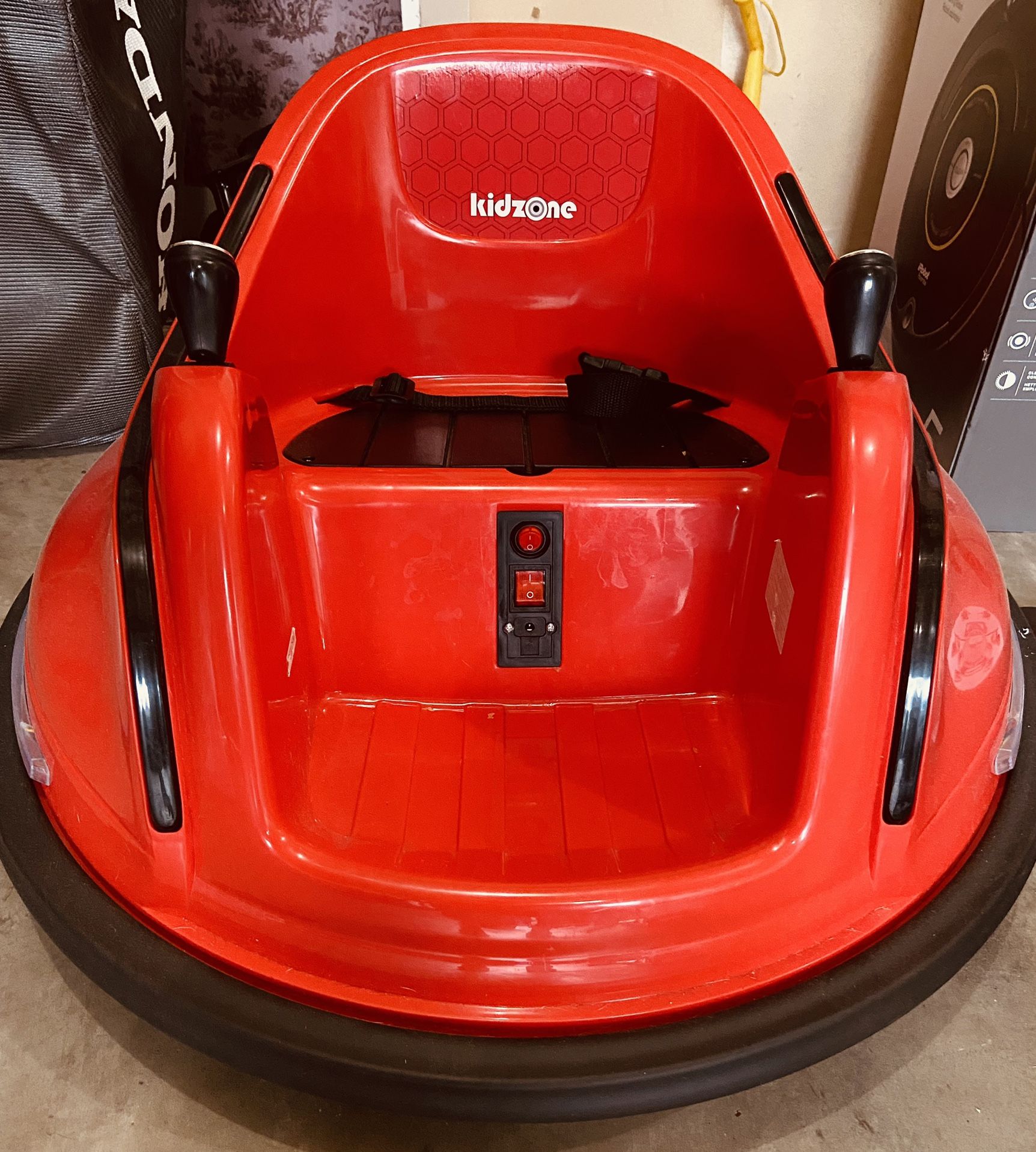 Kidzone Bumper Car w/Remote Control