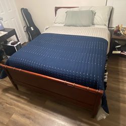 Full size bed