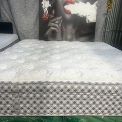 Nice KING 💕MATTRESS 💕AND BOX 💕SPRING 