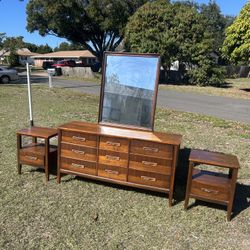 MCM Bassett 9-Drawer Dresser with Mirror & Matching Nightstands