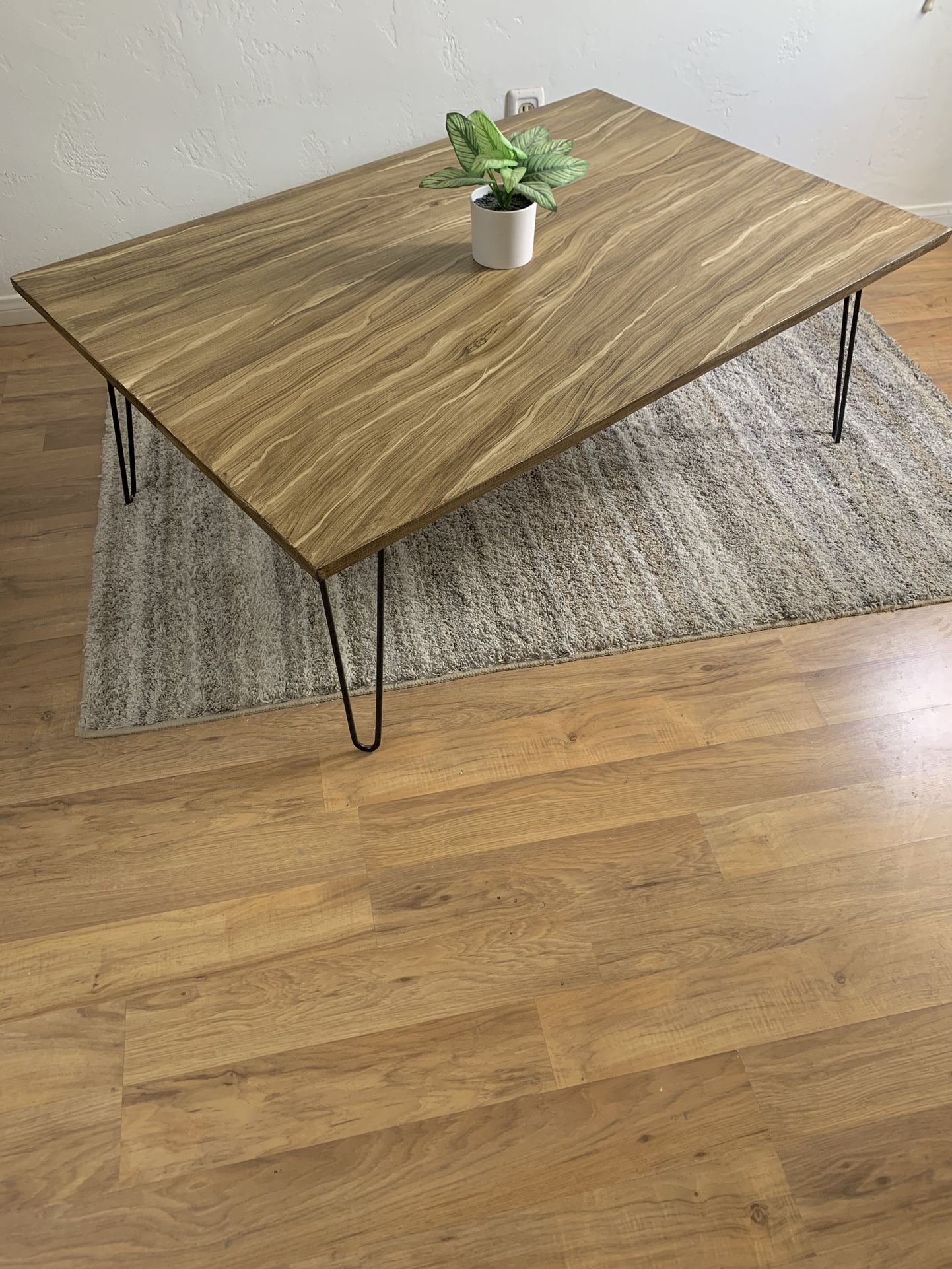  Modern Exotic Wood Grain Look Coffee Table!