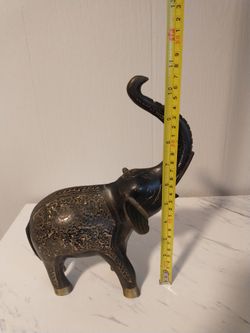 Bronze Elephant Scalpture