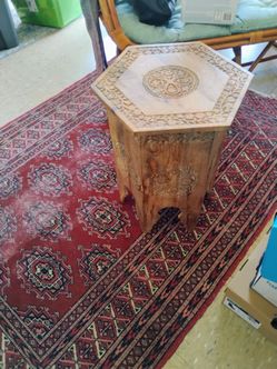 Small wooden side table pickup only cash