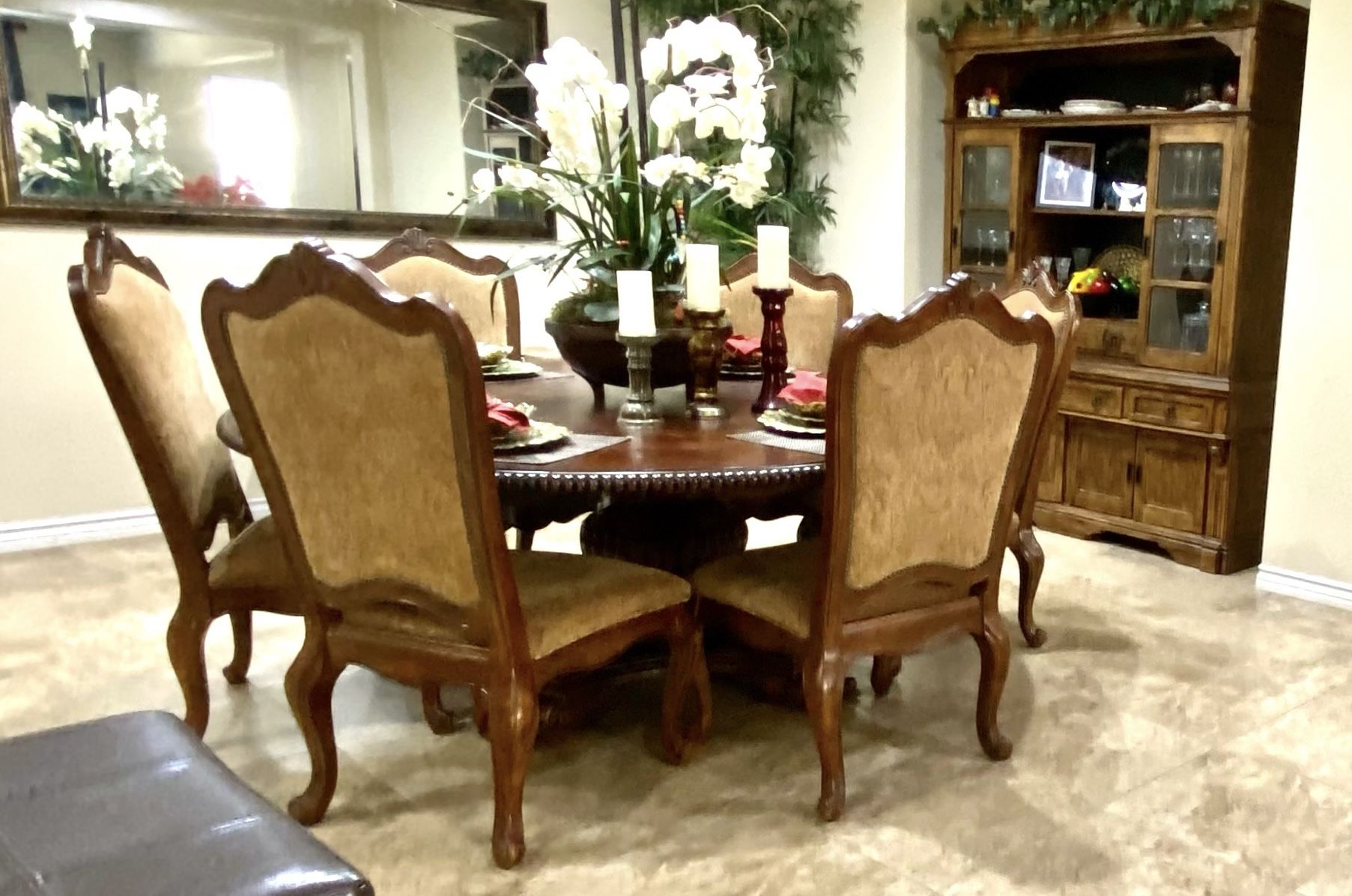 Elegant Formal Dining Table Extendable From 57in To 75in for Sale in ...
