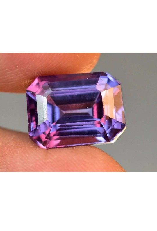 Natural Color Change Alexandrite 9.50 Ct Emerald Certified Flawless Gemstone