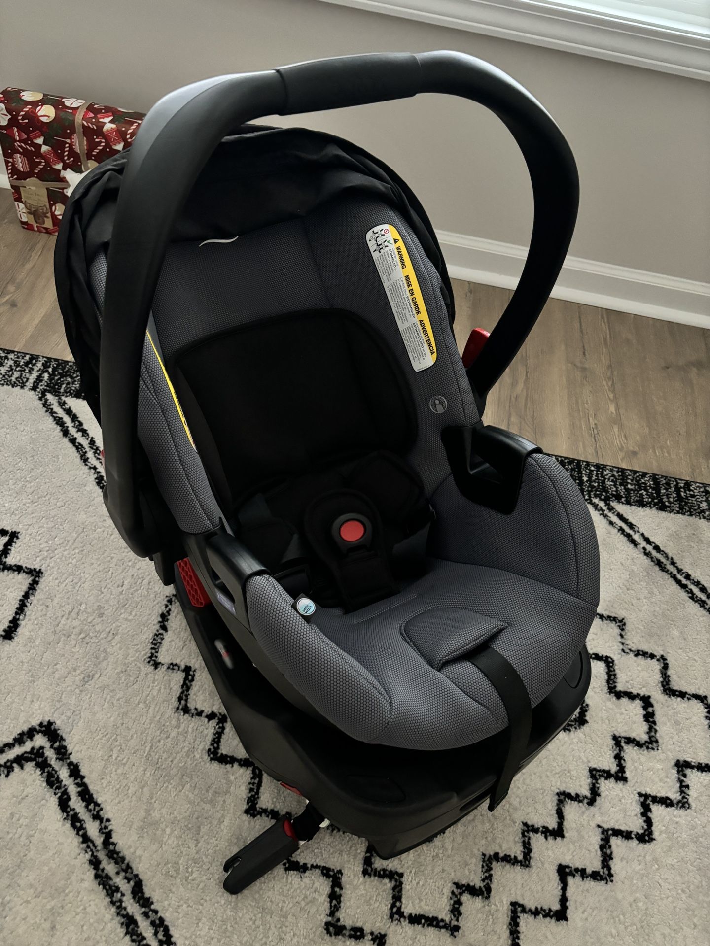 Britax B-Safe Gen 2 Infant Car Seat With Base